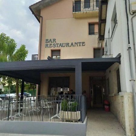 Hostal Restaurante Ibaisek Судайре Экстерьер фото